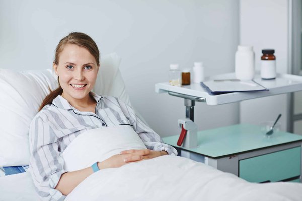 Quels exercices de gymnastique douce sont recommandés pour la récupération post-partum ?