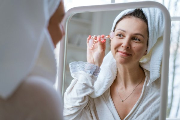 Découvrez les soins anti-âge et les soins anti-rides lumiskin